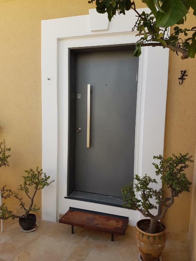 The Hbs Suite Ness Ziona Exterior foto
